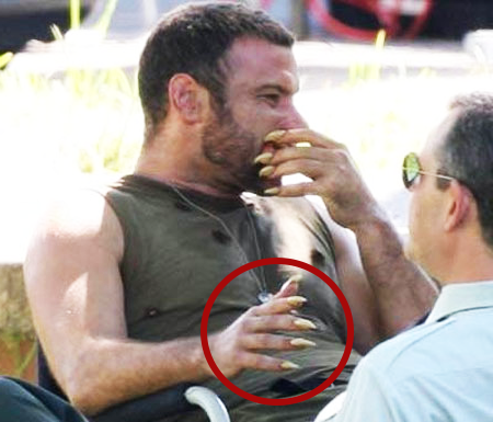 liev schreiber xmen wolverine sabertooth nails