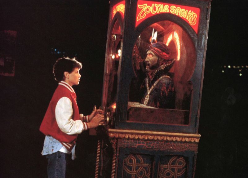 Big Tom Hanks Zoltar